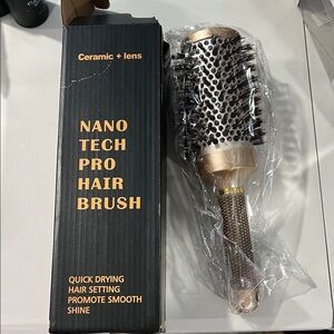 Amazon Nano Tech Pro Hair Brush - Gold and Black